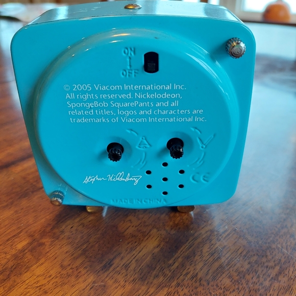 SpongeBob SquarePants Alarm Clock Analog Metal Retro 2005 Viacom - Picture 2 of 8